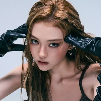 meovvstuff's profile picture. ELLA, WINTER, NJZ, JENNIE, JAMES