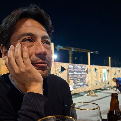 negrolio_cimarr's profile picture. alegre, rebelde, subversivo. muralista, libra. Hay que llevar en el corazón un caos para poder dar a luz una estrella danzante.