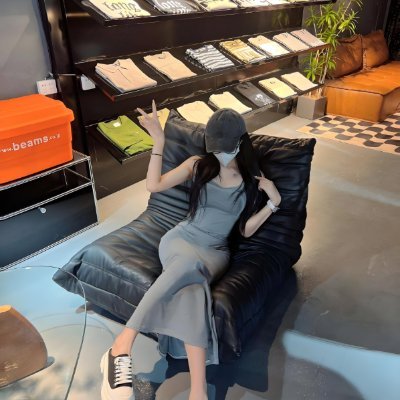 yxmsoaskac's profile picture. Travel shows me the world, and investing supports my future. Japan, Sweden, and Thailand are the three important chapters of my life. 📖