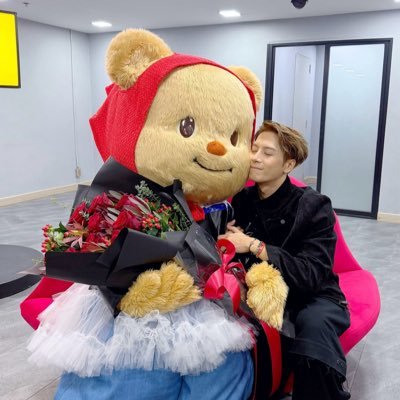 Pppoipoy's profile picture. รักพี่แจค บ้าพี่มาร์ค หลงพี่บี ปลื้มยัยหมวย ชอบออมม่า เอ็นดู 2 มัคเน่ แบมแบม และ ยูคยอม สรุปคีพทั้ง 7 😁💚👏🏻 and + 💜🪐 JeffSatur 🤩 + my ButterBear 🐻‍❄️