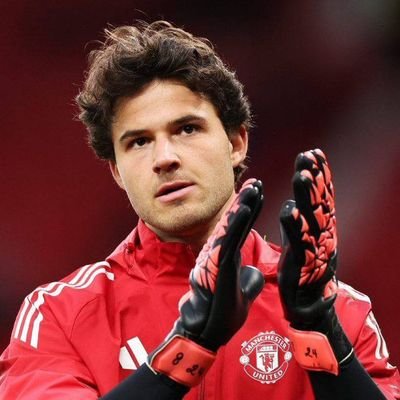 voice_mufc's profile picture. 🔴 Red Devil | MUFC ❤️🖤•⚽ Glory Glory United 🔥•🏟️ Theatre of Dreams ✨•❤️ Forever United | 1878