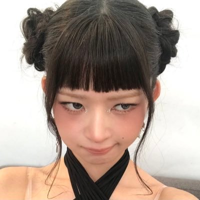 crdaes's profile picture. carrd inspo and stuff . . .