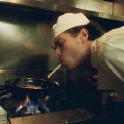 ilgincandemr's profile picture. Emu