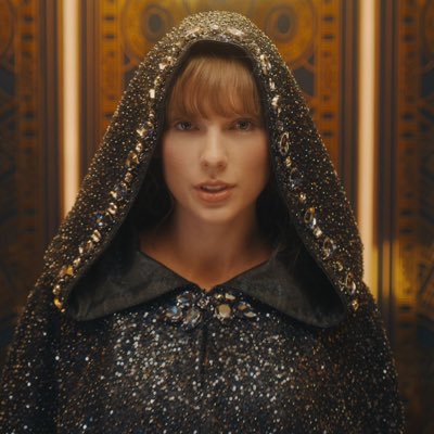 pedroantihero's profile picture. You knew that I'm a mastermind.