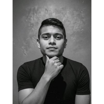 ErneztoZap67278's profile picture. 