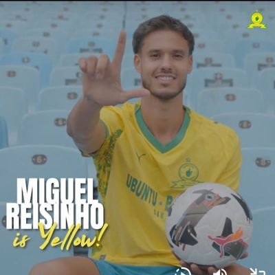 ThamsanqaJT's profile picture. Eu apoio o clube de futebol mais bem-sucedido da história da PSL sul-africana, 🏆 x 15 Campeões  Mamelodi Sundowns 🇿🇦🇵🇹