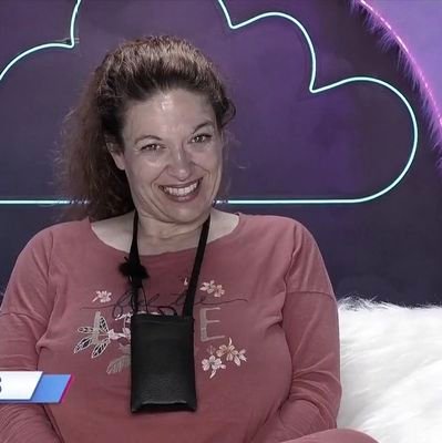 ParolZibeiro's profile picture. Concorrente Secret Story 9 👁
Livre e solta