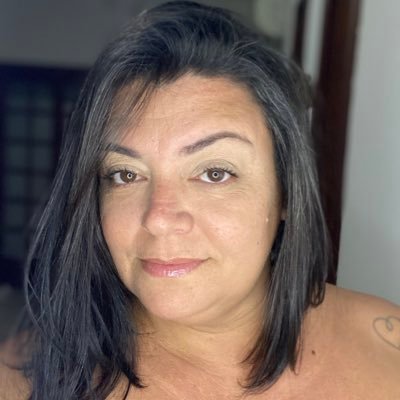 FreireEluana's profile picture. Mastigo as mentiras contadas, mas não as engulo!