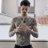 lachefjhowz's profile picture. Acima dos céus e abaixo deles
