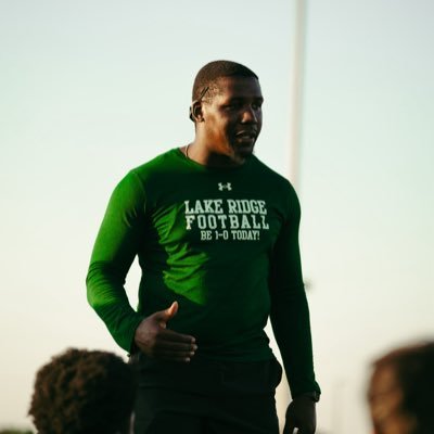 CoachFranklin_'s profile picture. Girl Dad | Passing Game Coordinator • CBs Coach @LakeRidgeFB | Baylor Football Alum | ΦΒΣ