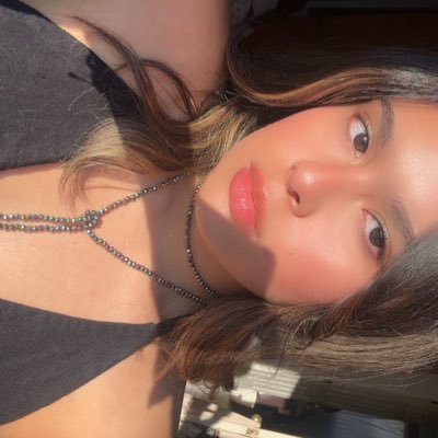 andrearubioco's profile picture. ars longa, vita brevis❣️the 1975 at their very brat