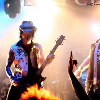 Jackson_Harley1's profile picture. Guitar player | Songwriter | Artist | Photographer | Beautiful, Authentic Idiot. And fat tuxedo cat lover