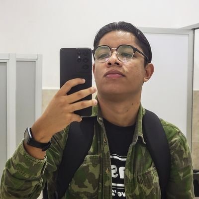 diegobarusch's profile picture. 25 // he/him // music lover // español/english