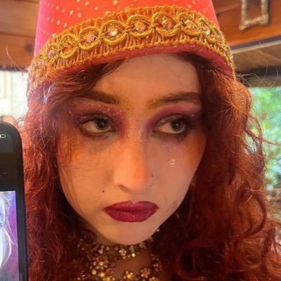 chappeIlroans's profile picture. ♡ ° horror + van palmer enthusiast