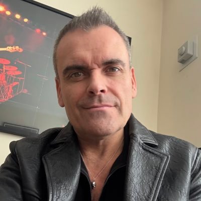 ❤️The Stranglers, Roxy Music, Kiss, Thin Lizzy. Vinyl Records. Bassist. MUFC. 70's & 80's. Animals. #forgotten80s