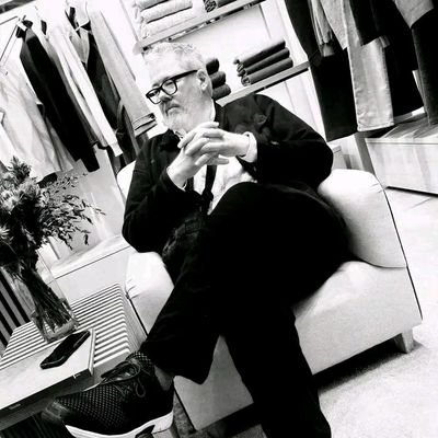 CoachKlucher's profile picture. 💙☄️