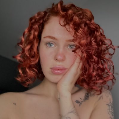 poppy_miracly's profile picture. живу жизнь, как хочу. та и вообще, все что говорят у тебя за спиной, слышит только твоя жопа (с) ОНА she has “trouble” written all over her pretty little face