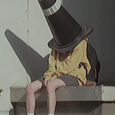 bbbxxmmm's profile picture. i'm just a girl who need 356 days off ∞