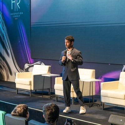 🇺🇸 2X Tech Founder, CEO of LinguaVR: The first platform to train your voice in a second language
@ahkcolombia Men
John 1:14 “The Word became human” | 中文・한국어