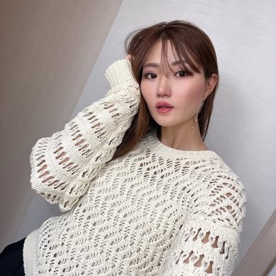 Lina199000000's profile picture. New account and I would like to make friends all of you
