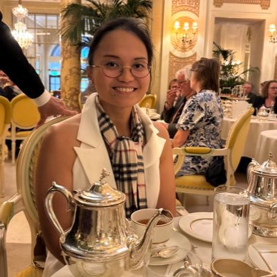 Tennis player 🎾 Book worm (14/20) 📚 F1 fan 🏎️ Dog Mom 🐶