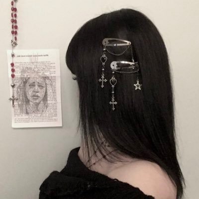 wormsandmud's profile picture. 