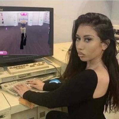 mitskilaufey's profile picture. gracias a dios no soy chilanga