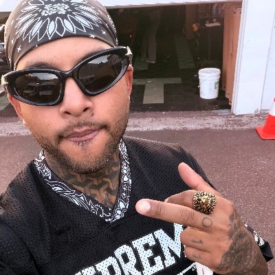 Iminit8228's profile picture. it’s either real or real…real easy on the eyes green like a soccer field