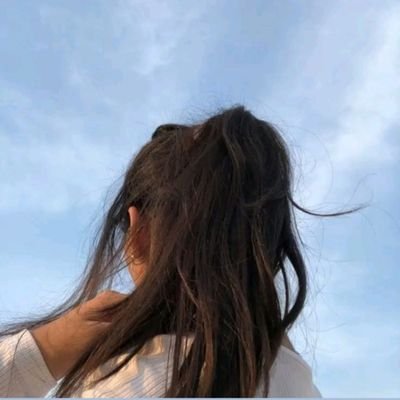 agatinaredzic's profile picture. Nikad nemoj odustati, jer uvek postoji vreme i mesto kada će se plima promeniti 🤔😊🌊🥰