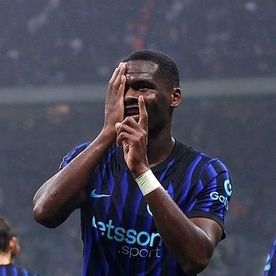 godsavebarella's profile picture. barella, nusa e bastoni fan 🤌🏽 santos, internazionale e liverpool fan