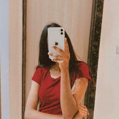 imneetiyadav's profile picture. Life beyond the 9to5 | Software Developer💻