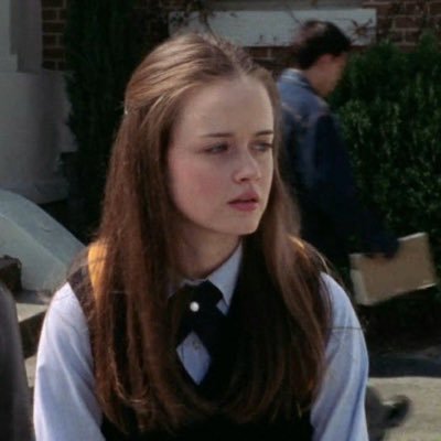 blairsftdy's profile picture. beauty n brains — ⊹₊ ⋆ 𝜗𝜚