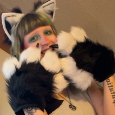 imbeckytheclown's profile picture. Hi, I’m Becky Blue !! Professional internet princess ~ 🛸alienclownpuppy🛸 ~ 22 ~ NSFW ~ MINORS DNI ~ 🏳️‍🌈🏳️‍⚧️ ~