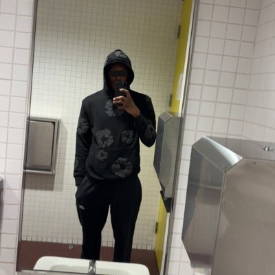 gueuledange04's profile picture. 
