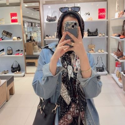 NaghamSa3d's profile picture. Media student 🎥✨