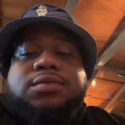 domcooll22's profile picture. 