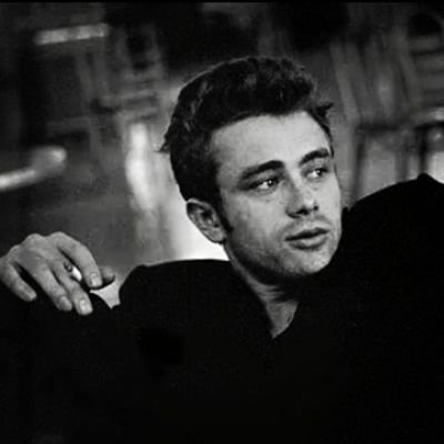 tourist_reality's profile picture. 21, God's handsomest boy