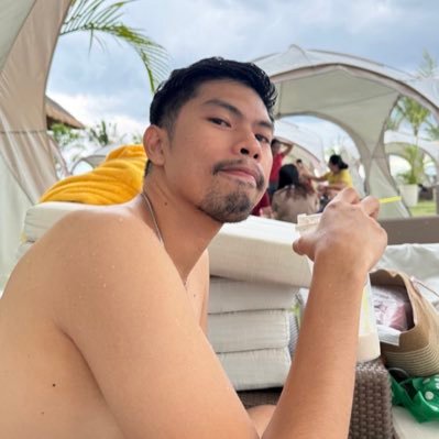 bienchinit0's profile picture. Chinitong budlat. Mura’g Tala. Avid fan of myself. | 5’9 INTP ♉️↕️🍑🍰🍕🏔️