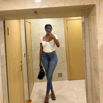 Adikokarel1's profile picture. You don't have enough time to be both unhappy and mediocre.