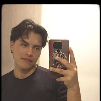 SthidMedin26329's profile picture. te regalo un ramo de estrellas 💐🌌🥺