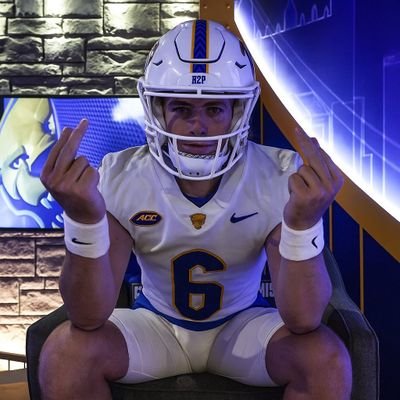 KyleLouisenjoye's profile picture. Depressed Pittsburgh fan. Pitt for the Natty.
Mason Heintschel is him. 7-2. #H2P