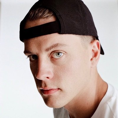 ioeburrow's profile picture. joe burrow ⋆｡°✩₊˚.⋆ abel tesfaye