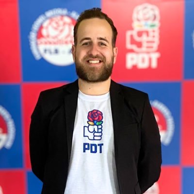 Vitoinho2002's profile picture. Mineiro de 23 anos e trabalhista. Acredito no projeto nacional de desenvolvimento.