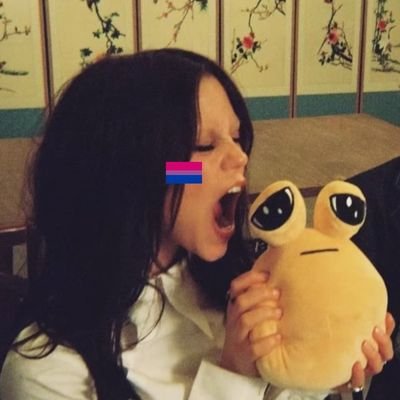 evilnohags's profile picture. | 🌿 ακόμα κι αν προκαλεί πόνο, θα υπάρχει και πάλι ζέστη. |