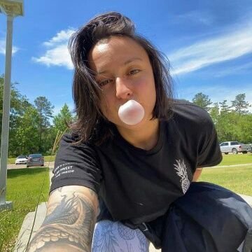 Victoriaveve2's profile picture. 