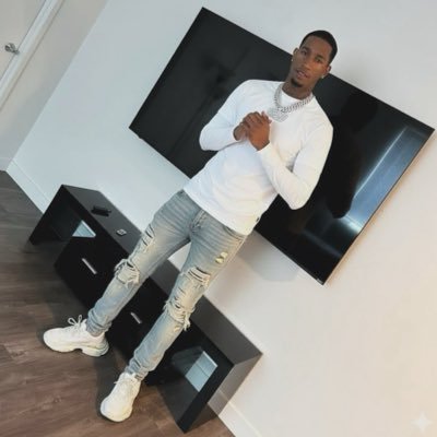 slimeballa95's profile picture. 6”8 GYM LIFE |Lift. Eat. Chill (Straight Male Content Creator ) Share My Post For Follow  Back
