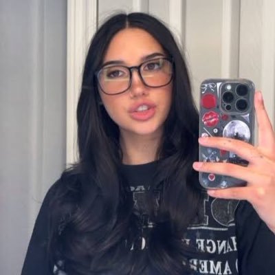 ManySera70972's profile picture. single