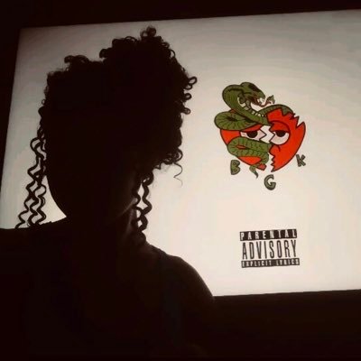 sscallopss's profile picture. já que sou, o jeito é ser.