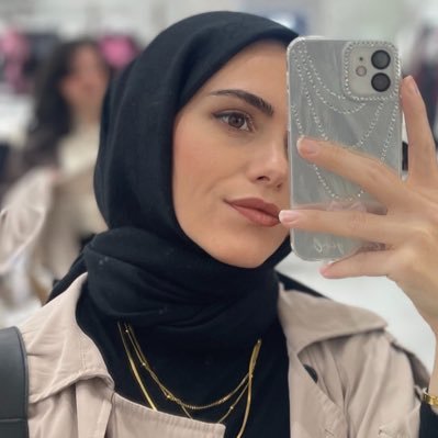elifseymaa's profile picture. 