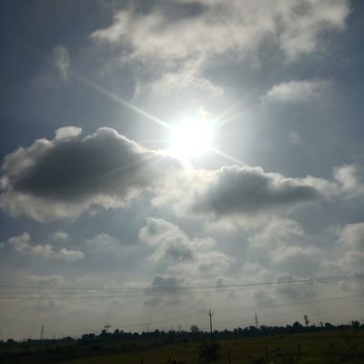 KutwadeS33292's profile picture. .